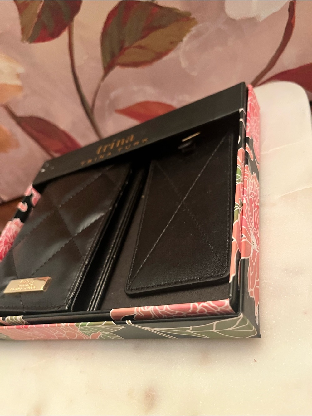 Trina Turk Black Quilted Wallet & Card Case Set w/Gold Logo & Luggage Tag (NIB) - Picture 9 of 10